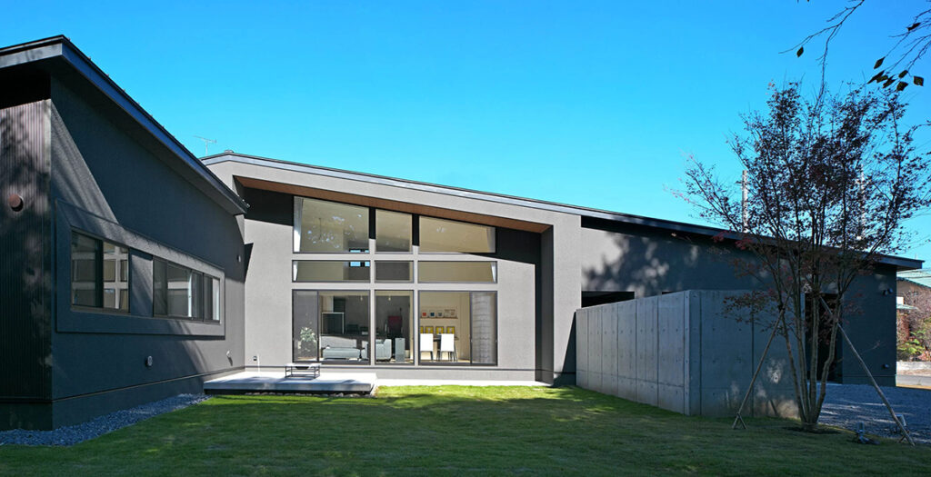 シンプル＆シャープなライン