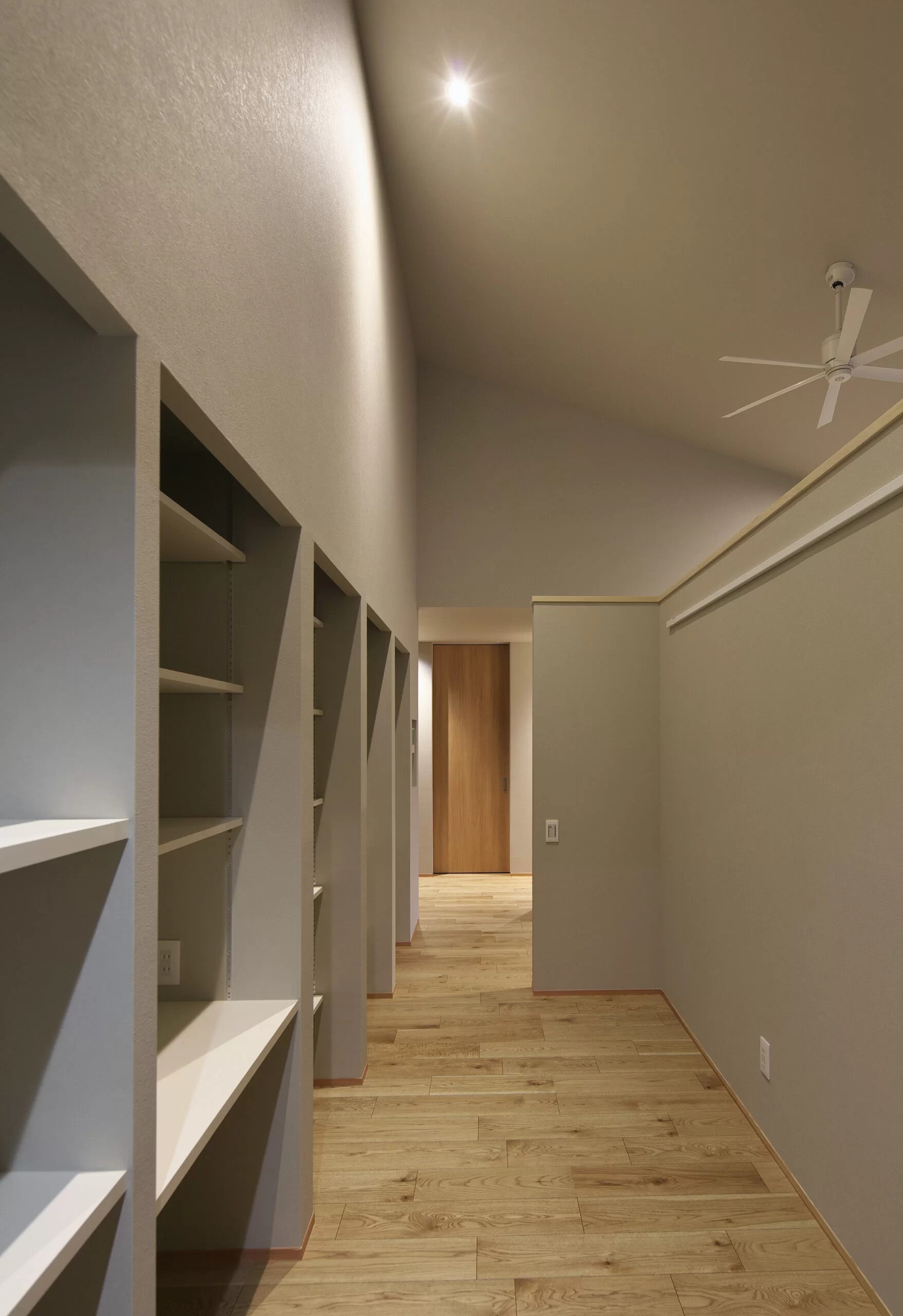 見せる収納と隠す収納を使い分けよう