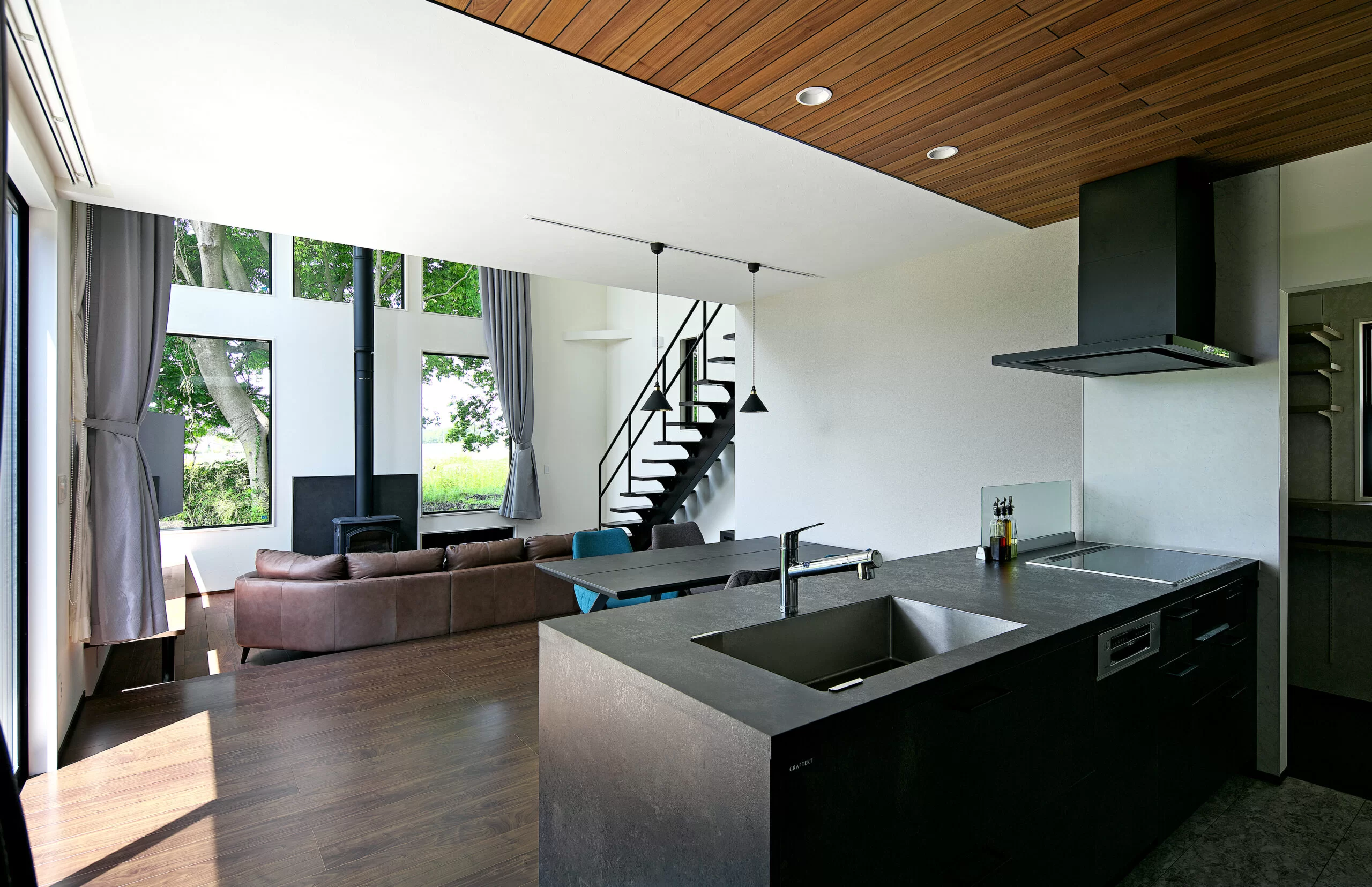 ペニンシュラキッチンのデメリットと対策